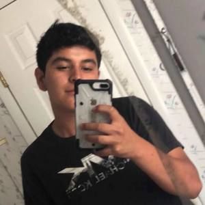 Meet your Posher, Moises